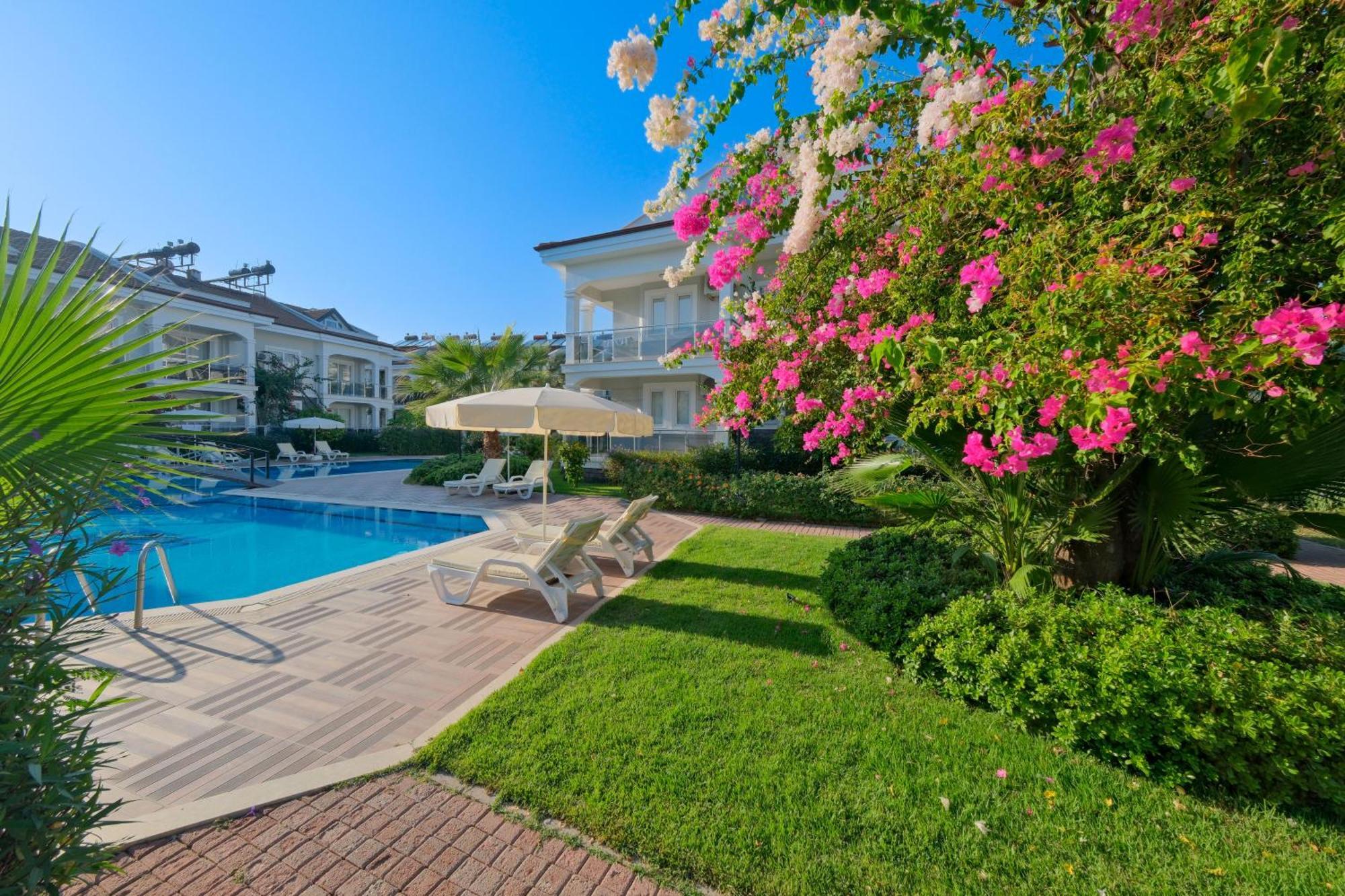 Legend Apartments II Fethiye Buitenkant foto